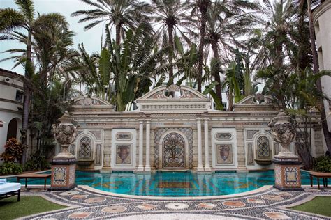 villa versace miami oggi|inside the versace mansion.